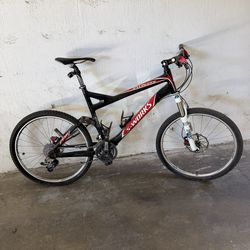 Specialized S Works mountain bike (XL)