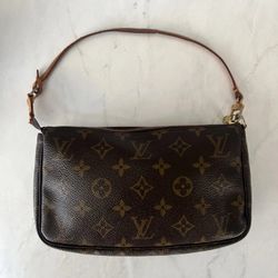 Louis Vuitton Pochette 