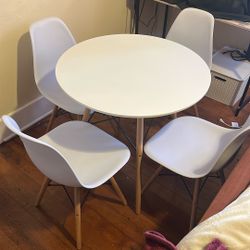 Cute 5 Piece White Midcentury Modern Table and Chairs
