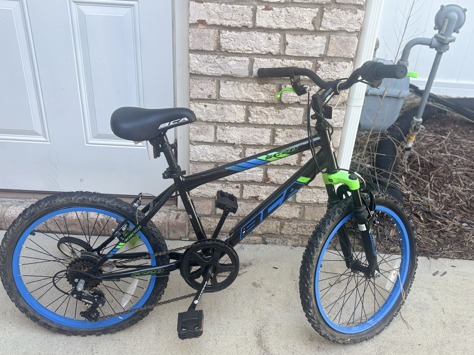 BCA SC20 Mountain Bike Boys Black 20"
