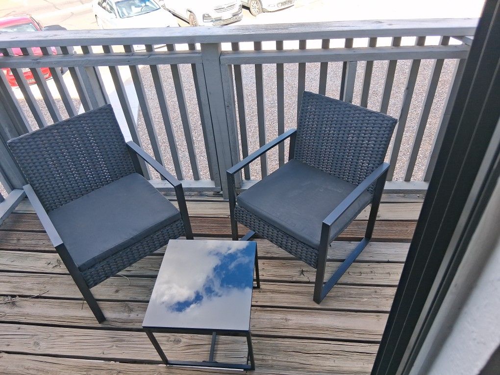 Patio Furture With Glass Table