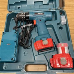 Makita Cordless Drill w/ 2 Batteries