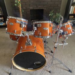 Mapex drum set 