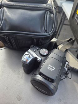 Fuji Finepix S8000 Digital Camera