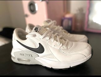 Nike Air Max Excee Womens 7.5