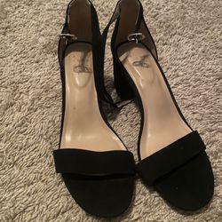 Women’s Heels- Size 6