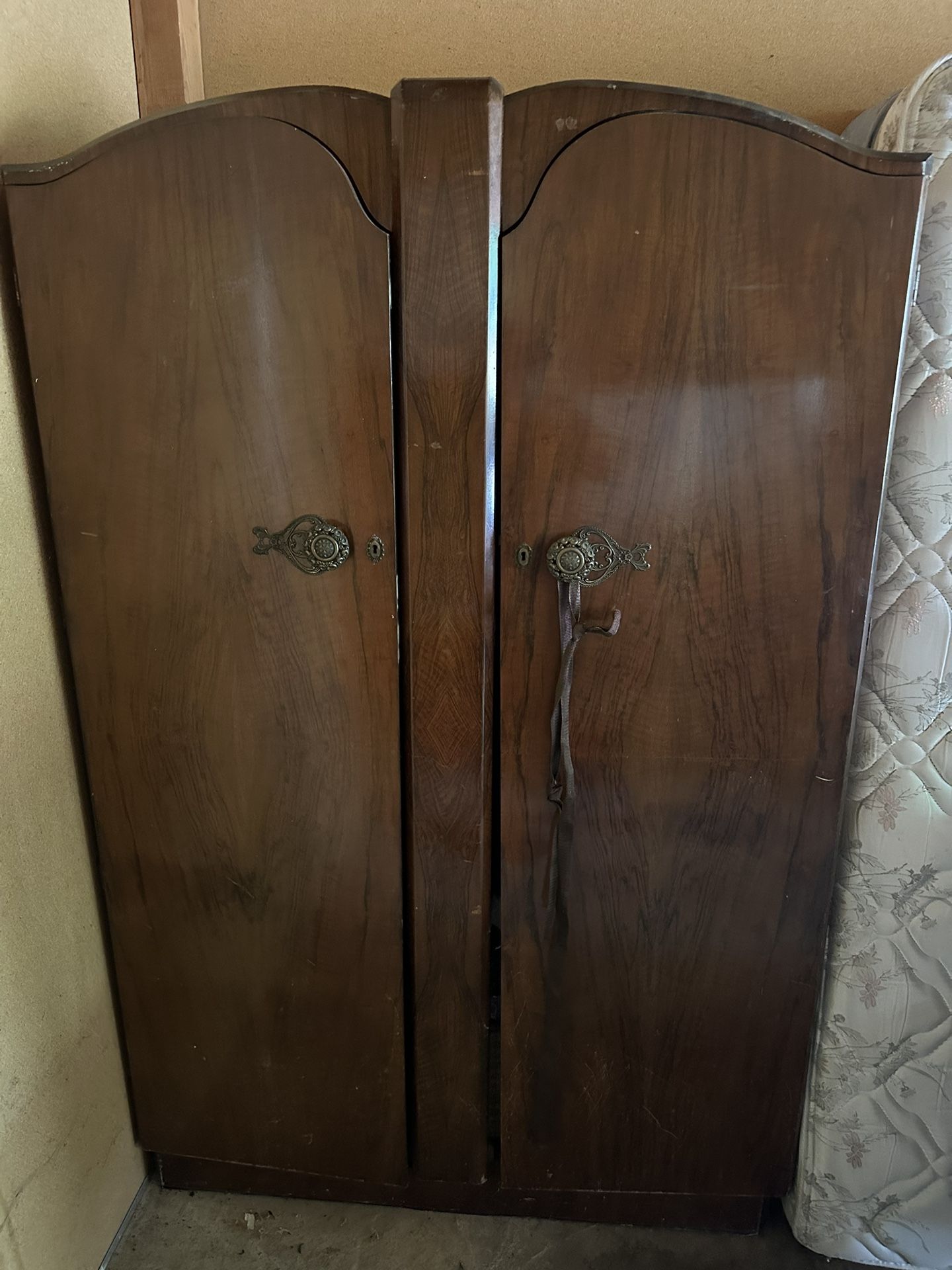 1910 Closet Solid Oak