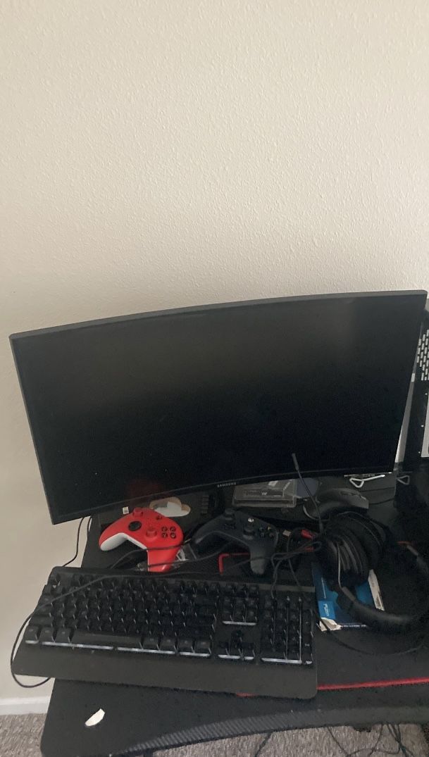 27’ Curved Monitor 1920x1080 Samsung