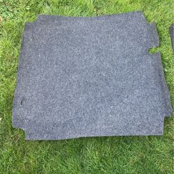 2013 Ford waJetta trunk cargo protection system and clean carpet