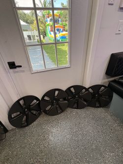 4 2021 Tesla Model 3 car hub caps