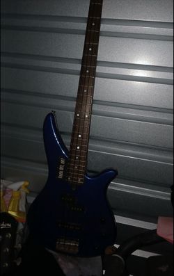 Yamaha bass guitar