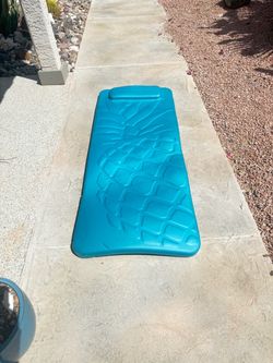 Blue Foam Pool Float Lounger