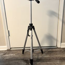 60-inch Lightweight DSLR Tripod