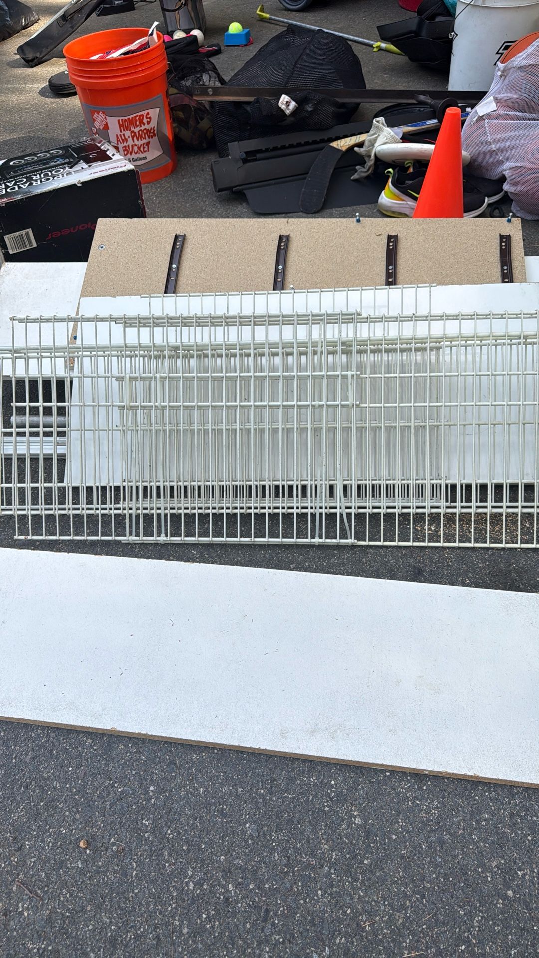 Wire/metal Shelving