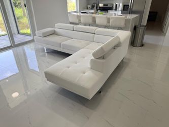 Brand New Leather Sectional Sofa / Sofa Seccional de Leather Nuevo a Estrenar … Fast 🚚