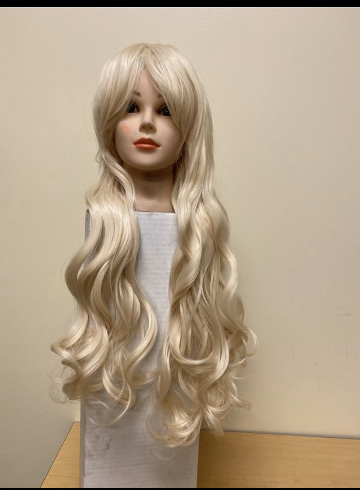 Blonde synthetic hair wig 22” Halloween costume