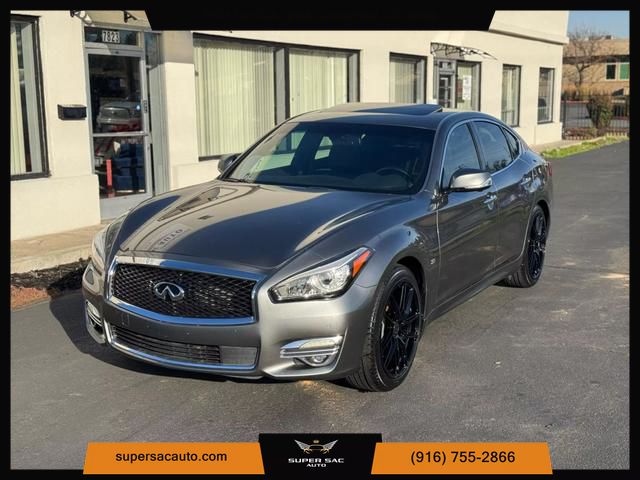 2016 INFINITI Q70
