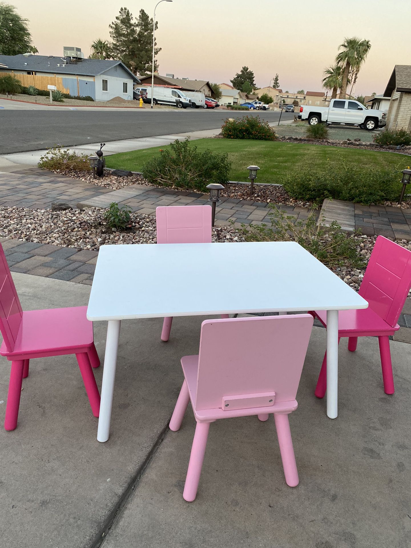 Children kids table and chairs