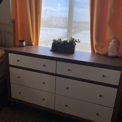 6 Drawer Bedroom Dresser