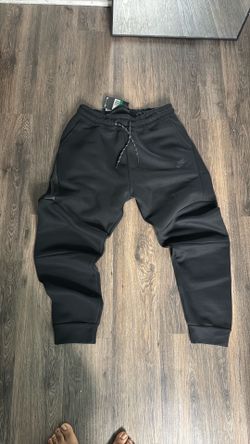 NIKE TECH