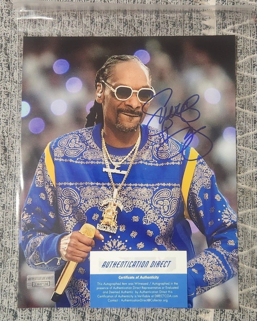 Snoop Dogg Autographed Poster With COA