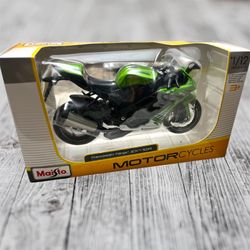 Maisto 1/12 Motorcycles - Kawasaki Ninja ZX 10R