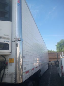 53 ' tlr reefer with a Thermo King unit