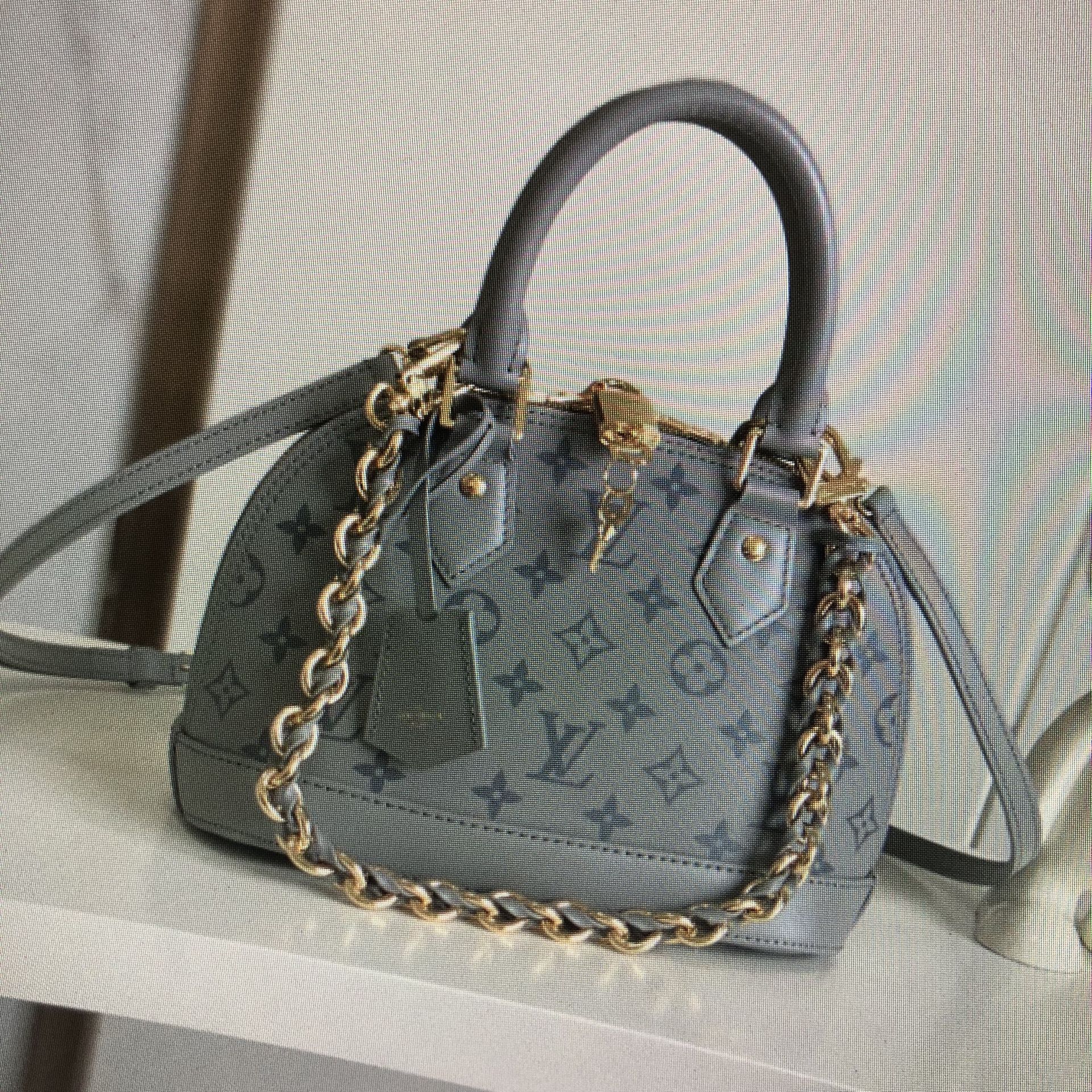Lv alma bb handbag