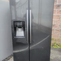 Samsung. Refrigerator 36w 32d 70h 