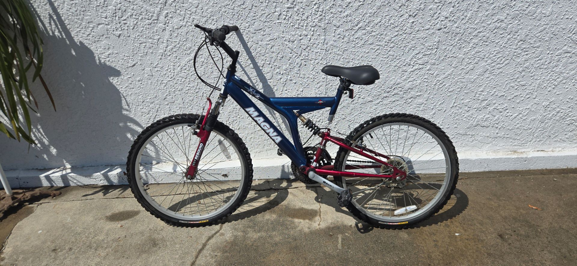 Mens huffy mountain bike. 24inch wheel