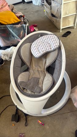 Baby swing
