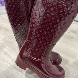 *Rare* Louis Vuitton Monogram Rubber Rain Boots (37 EUR; 6.5/7 US)