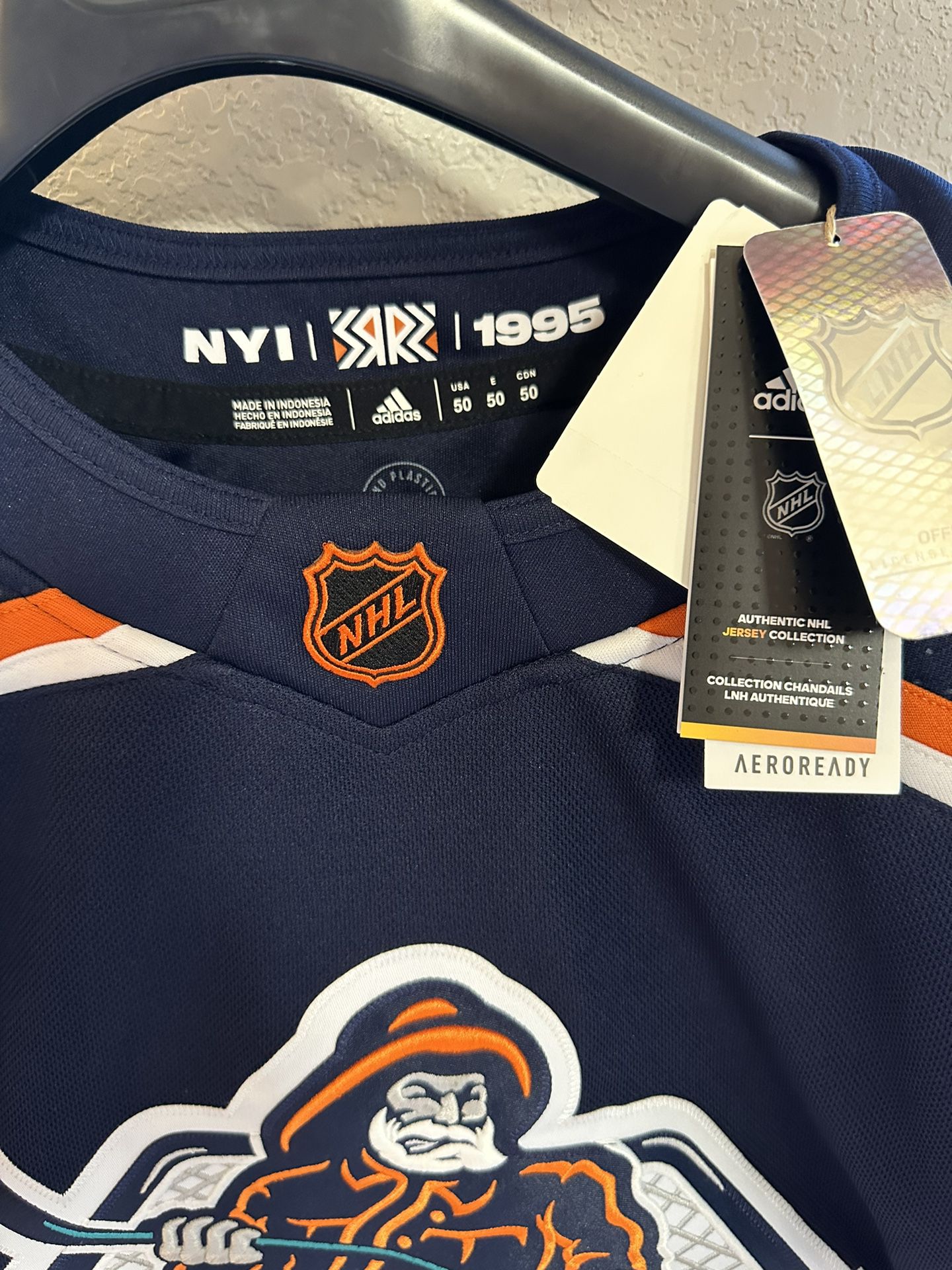Islanders Retro Authentic Jersey for Sale in New York, NY - OfferUp