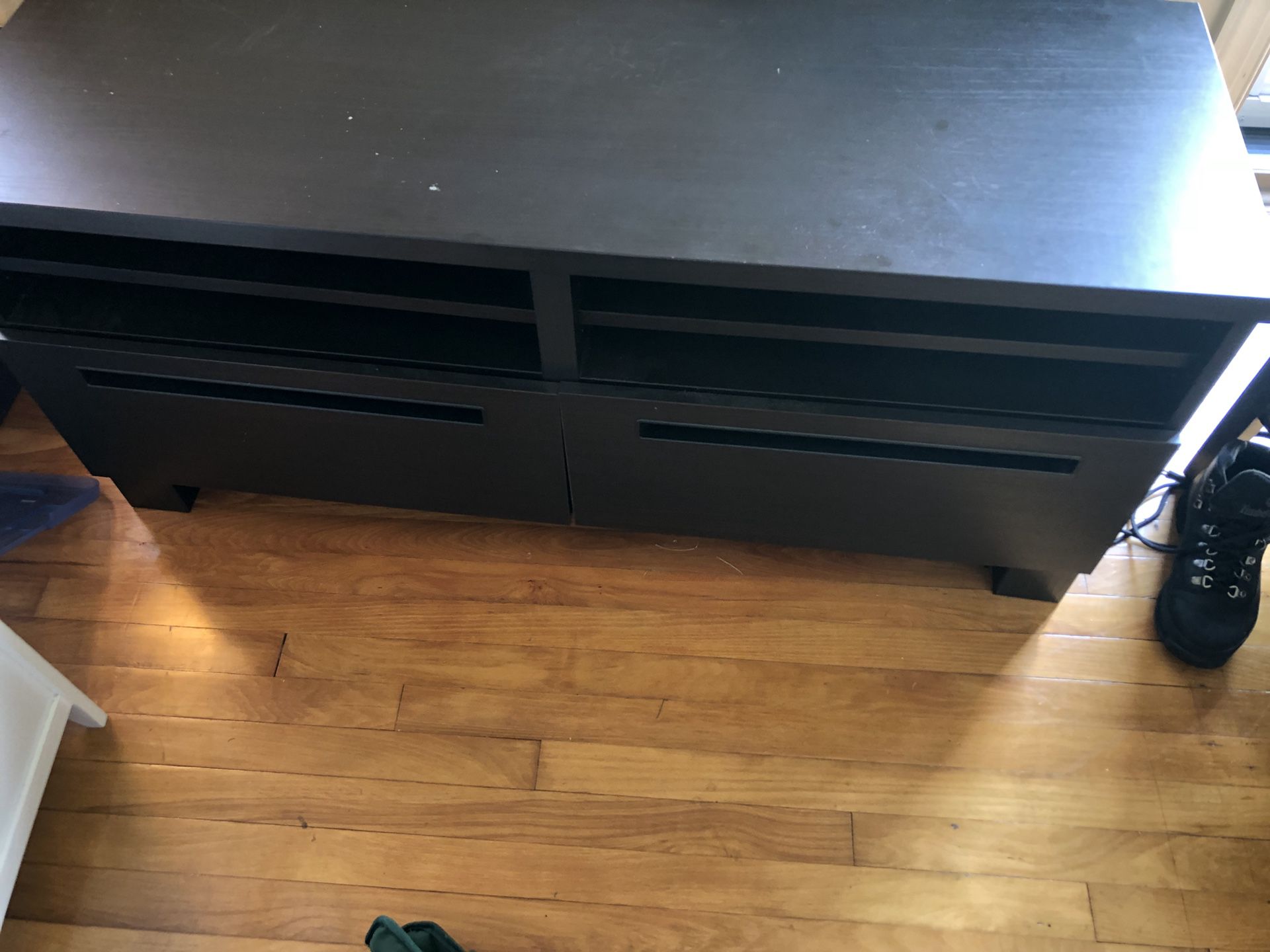 Entertainment stand w/ drawers