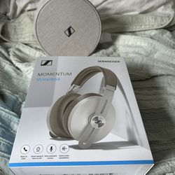Sennheiser momentum 3 wireless noise cancelling headphones