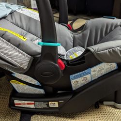 Graco keyfit 30 Car seat and Base - HOT DEAL