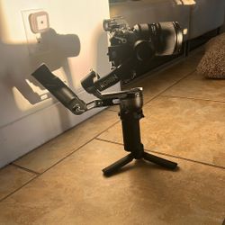 DJI RS3 Mini Gimbal Stabilizer With Out Camera And Handle