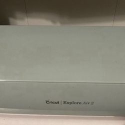 Cricut Explore Air 2 Holiday Materials Bundle 