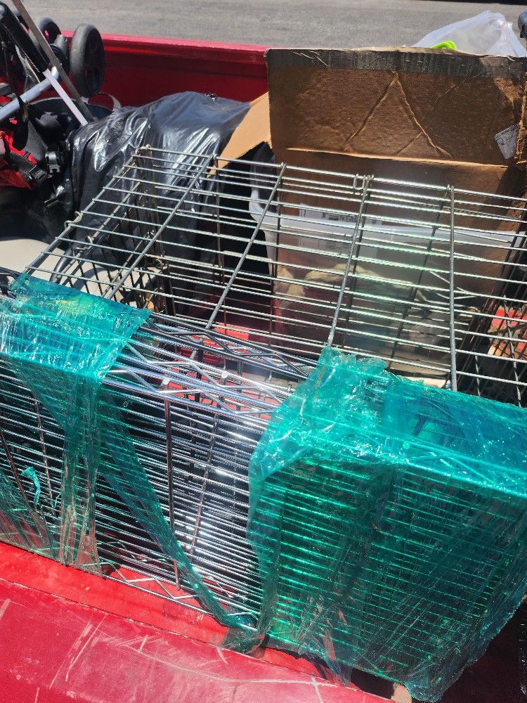 DOG CRATE NEED GONE ASAP