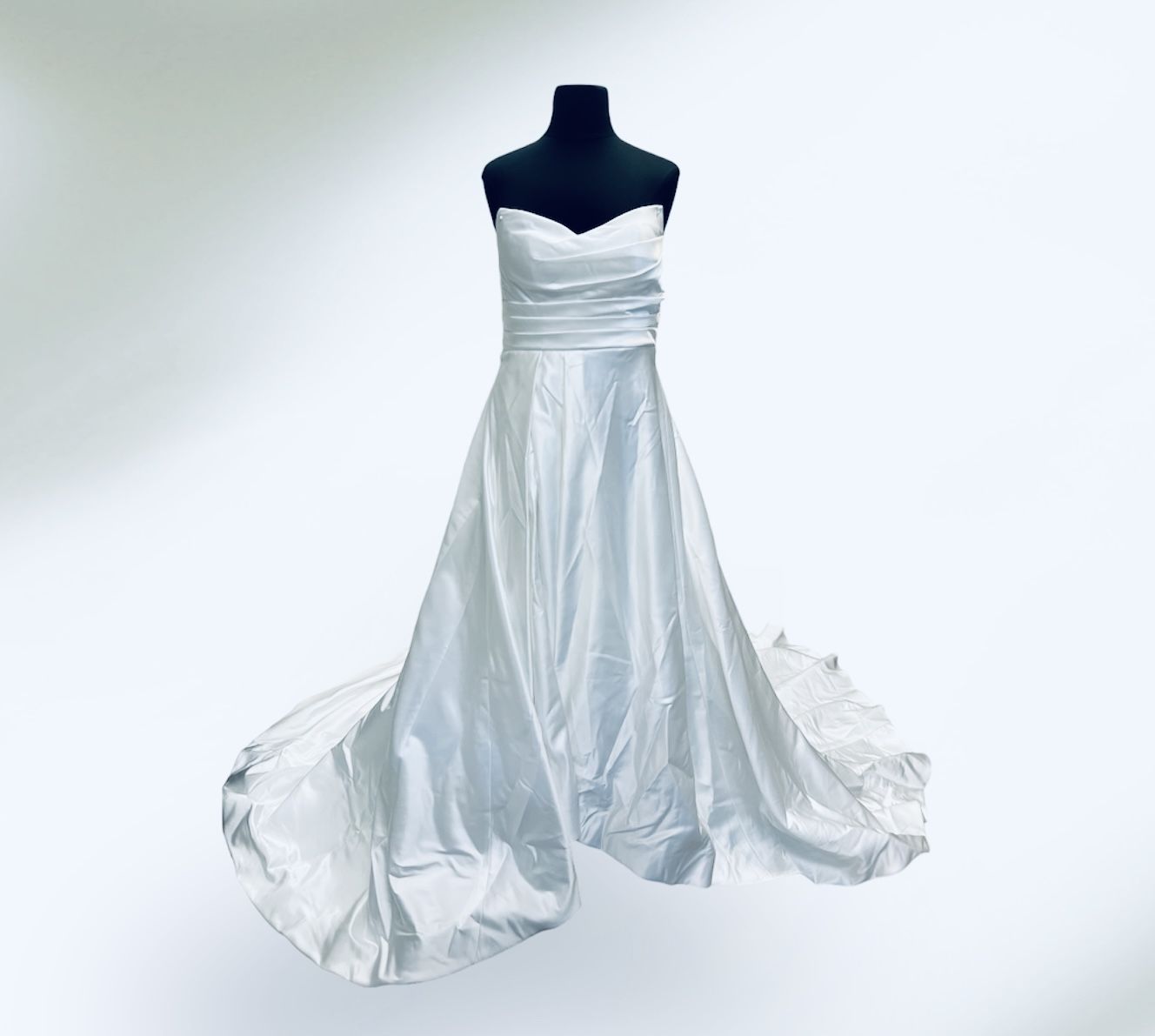 Dream Couture By Laura Wedding Dress