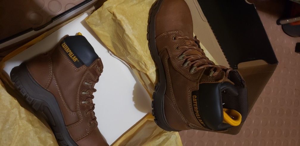 New Ladies  Wk  Boots  sz 7.5