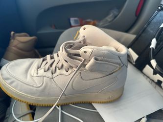 Nikes size 11