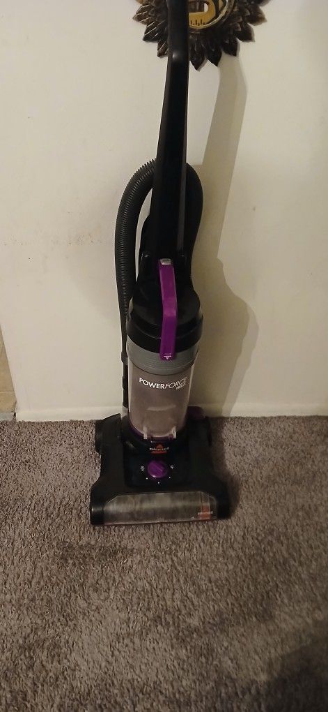 Bissell POWERFORCE Helix Vacuum Cleaner