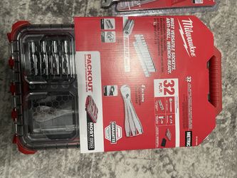 Milwaukee Wrench/Socket set (read description)