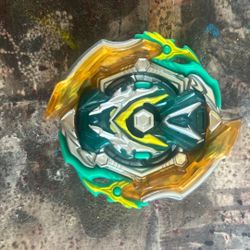 Beyblade Burst Union Valtrek V5 by Hasbro