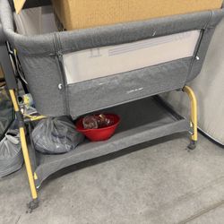 Baby Crib 