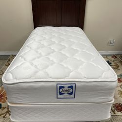 Twin Wood Bed, Clean Serta Mattress Set 🚚 extra Cama individual completa, limpia.