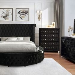 Brand New Glam Black Velvet 6pc Queen Size Bedroom Set