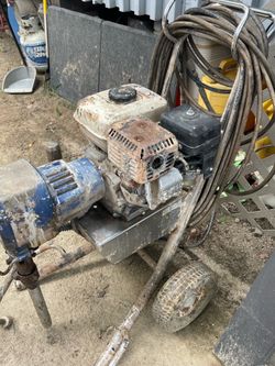 Gas-powered sprayer