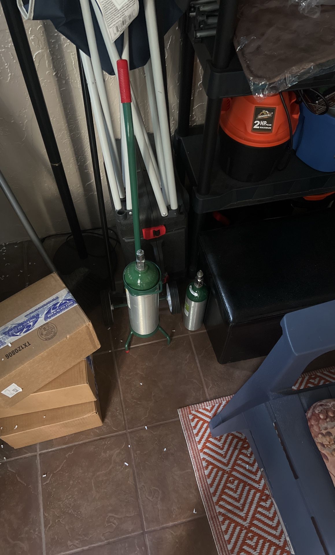 Oxygen And Oxygen Holder